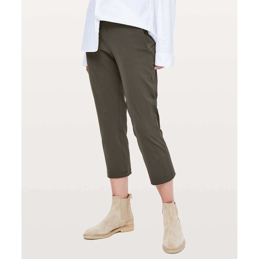 Lululemon On the Fly Crop Pant Luxtreme Dark Olive Green Size 6 Travel High Rise